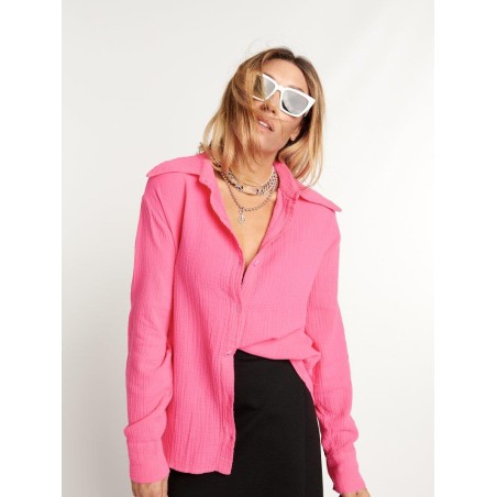 AIRE RETRO - CAMISA ROSA ABRAZA TUS MIEDOS